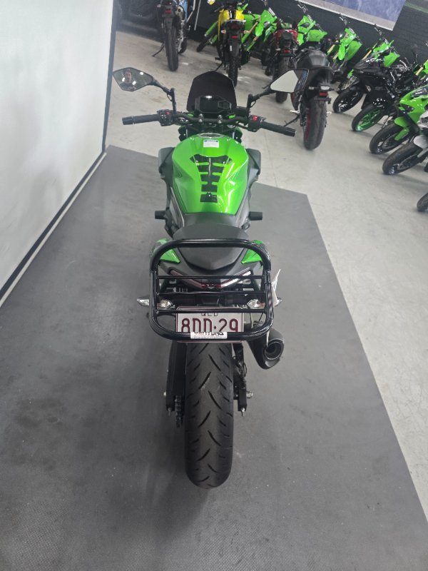 2025 Kawasaki Z500 Green