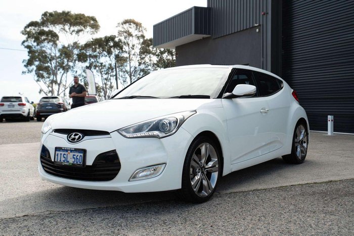 2012 Hyundai Veloster +