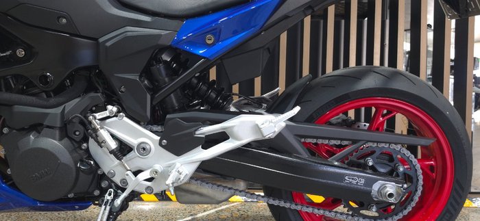 2026 BMW Motorrad F 900 R BLUE
