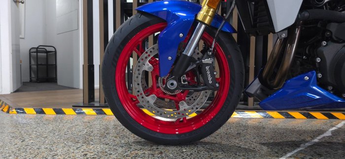 2026 BMW Motorrad F 900 R BLUE