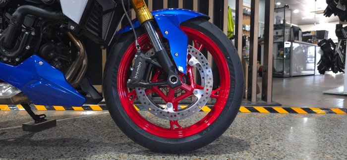 2026 BMW Motorrad F 900 R BLUE
