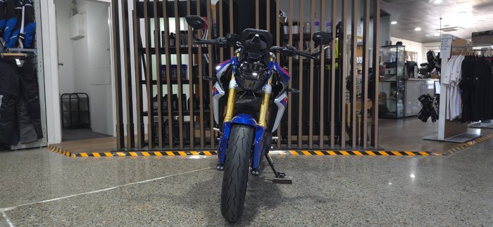 2026 BMW Motorrad F 900 R