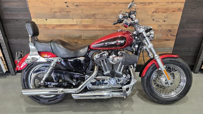 2012 Harley-Davidson 1200 Custom (XL1200C)