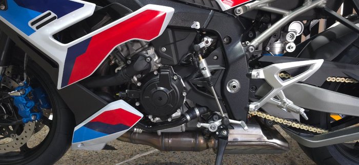2026 BMW Motorrad M 1000 R WHITE