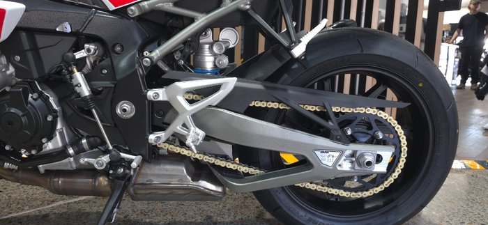 2026 BMW Motorrad M 1000 R WHITE