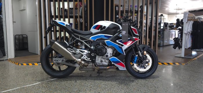 2026 BMW Motorrad M 1000 R WHITE