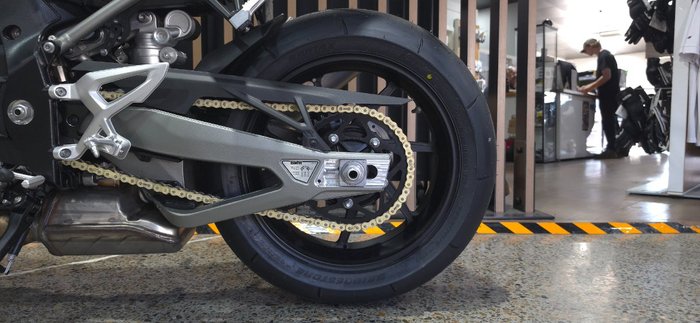 2026 BMW Motorrad M 1000 R WHITE