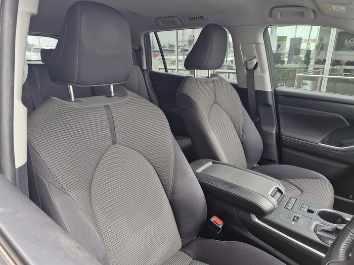2022 Toyota Kluger GX