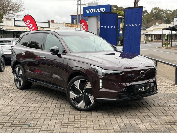 2025 Volvo EX90