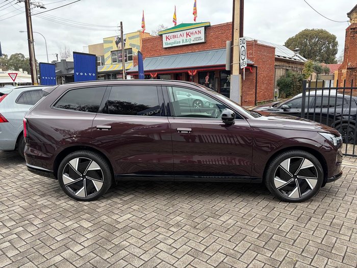 2025 Volvo EX90 Ultra Twin Motor Performance