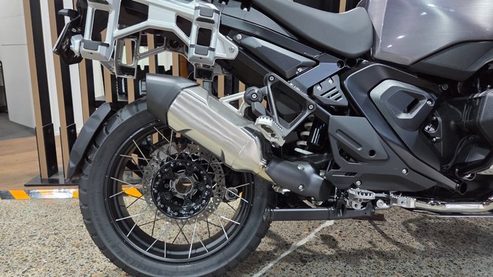 2026 BMW Motorrad R 1300 GS ADVENTURE Black