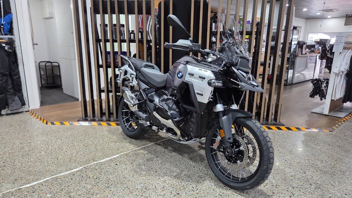2026 BMW Motorrad R 1300 GS ADVENTURE Black