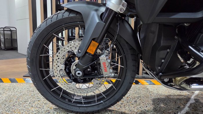 2026 BMW Motorrad R 1300 GS ADVENTURE Black