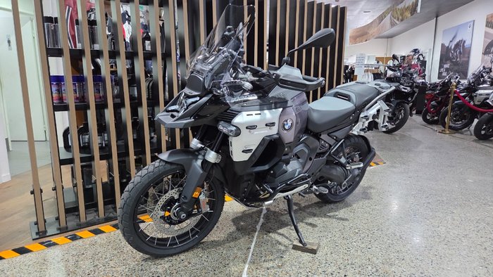 2026 BMW Motorrad R 1300 GS ADVENTURE Black