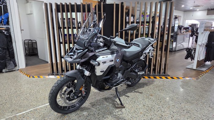 2026 BMW Motorrad R 1300 GS ADVENTURE Black