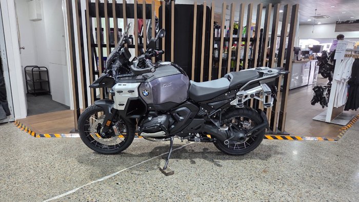 2026 BMW Motorrad R 1300 GS ADVENTURE Black