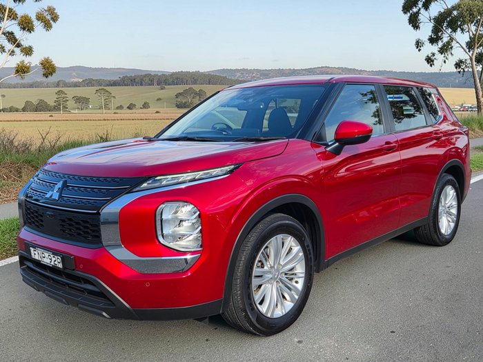 2022 Mitsubishi Outlander ES