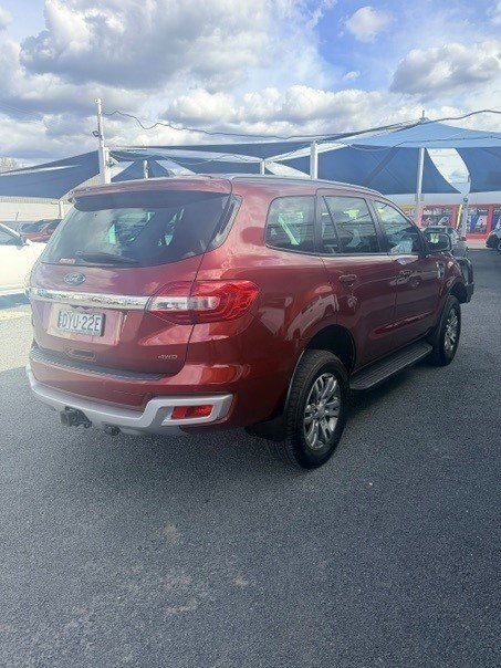 2017 Ford Everest Trend