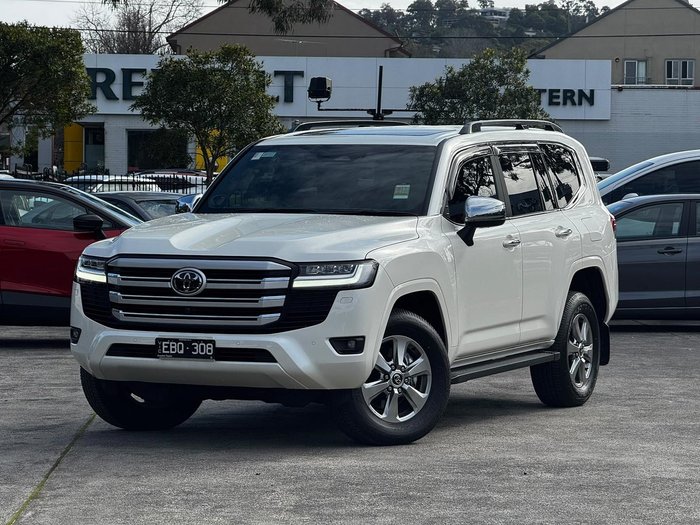 2026 Toyota Landcruiser Sahara FJA300R 4X4 Dual Range Crystal Pearl