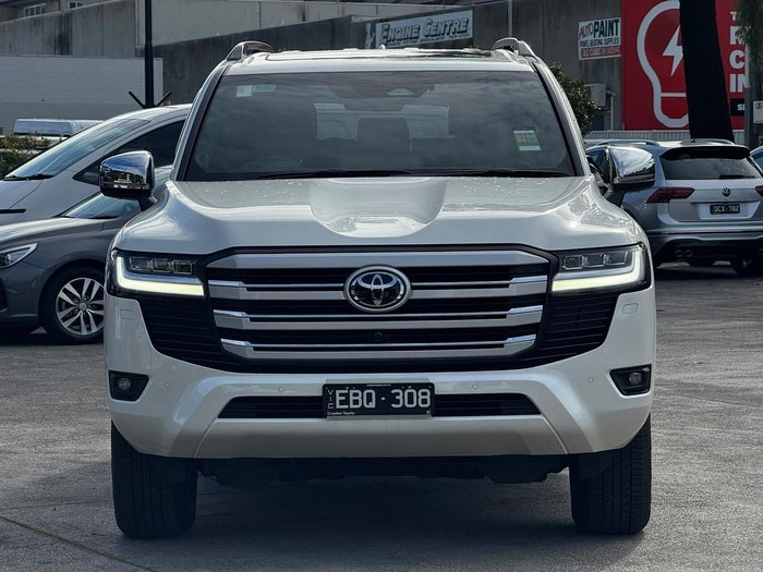 2026 Toyota Landcruiser Sahara FJA300R 4X4 Dual Range Crystal Pearl