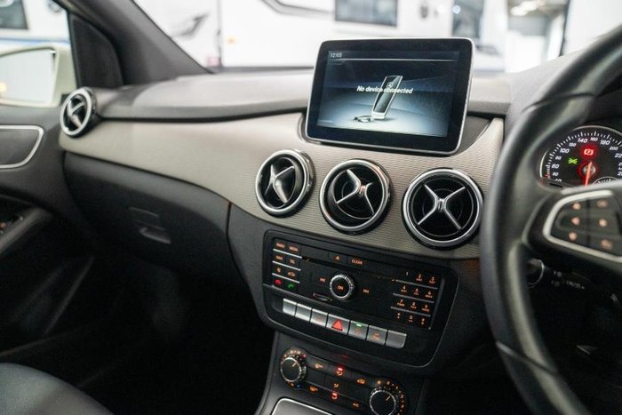2016 Mercedes-Benz B-Class B180