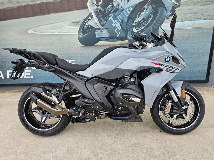 2026 BMW Motorrad R 1300 RS OPTION 719 Brooklyn Grey Metall
