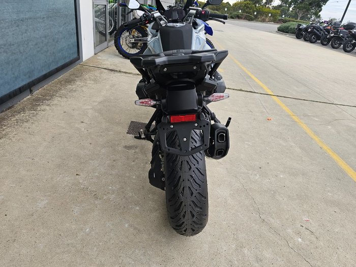 2026 BMW Motorrad R 1300 RS OPTION 719 Brooklyn Grey Metall