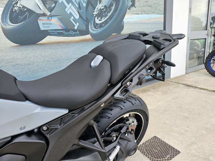 2026 BMW Motorrad R 1300 RS OPTION 719 Brooklyn Grey Metall