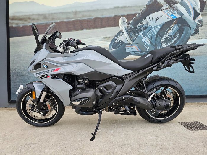 2026 BMW Motorrad R 1300 RS OPTION 719 Brooklyn Grey Metall