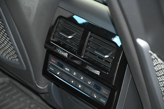 2020 Volkswagen Touareg V8 TDI R-Line