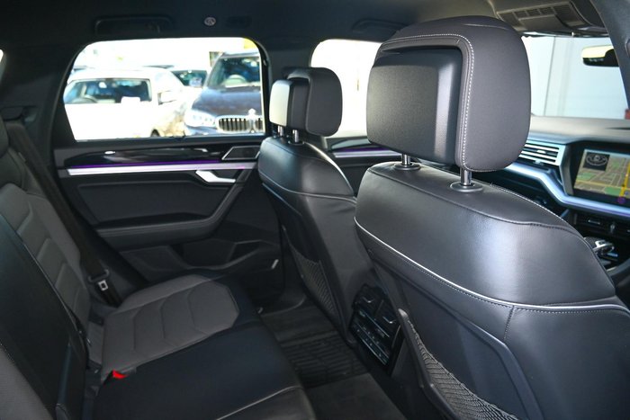 2020 Volkswagen Touareg V8 TDI R-Line