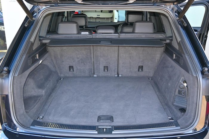2020 Volkswagen Touareg V8 TDI R-Line