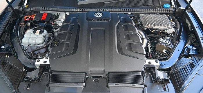 2020 Volkswagen Touareg V8 TDI R-Line