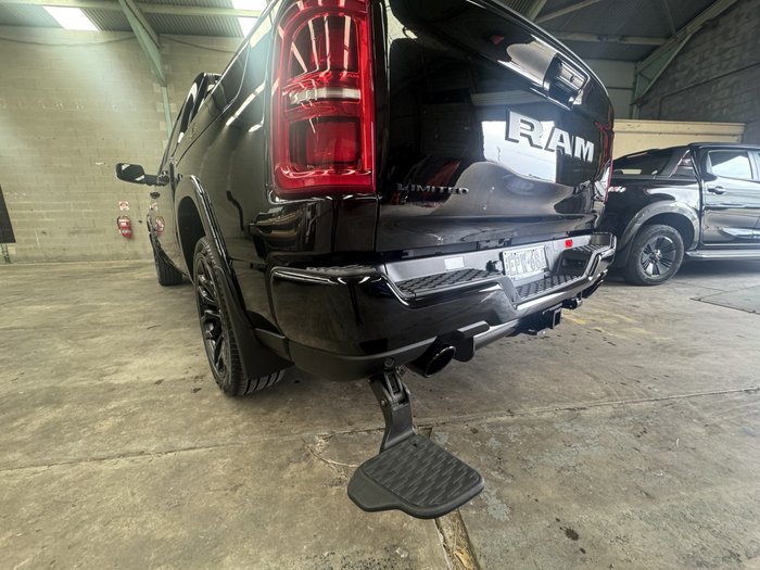 2025 RAM 1500 Limited Hurricane HO RamBox DT MY26 4X4 Dual Range Diamond Black