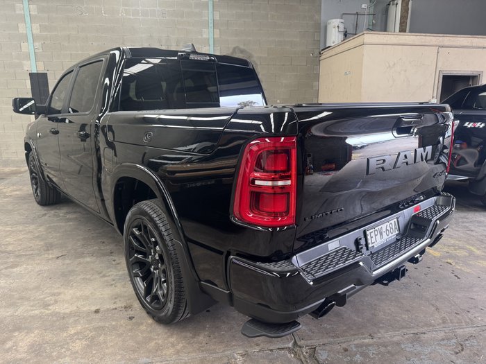 2025 RAM 1500 Limited Hurricane HO RamBox DT MY26 4X4 Dual Range Diamond Black