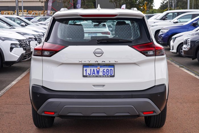 2025 Nissan X-TRAIL ST