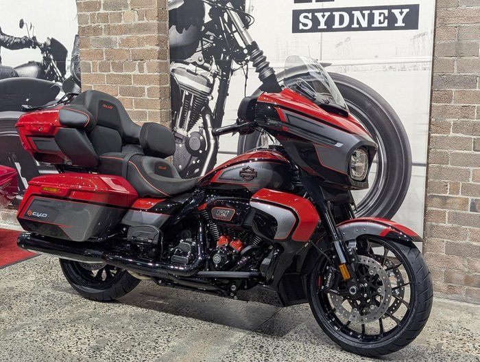 2026 Harley-Davidson CVO Street Glide Limited 121 (FLHXLSE)