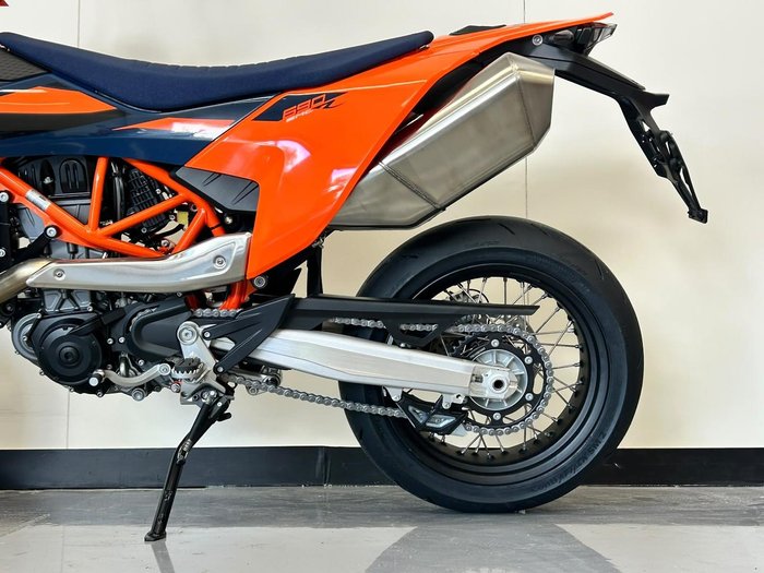 2026 KTM 690 SMC R SMC Orange