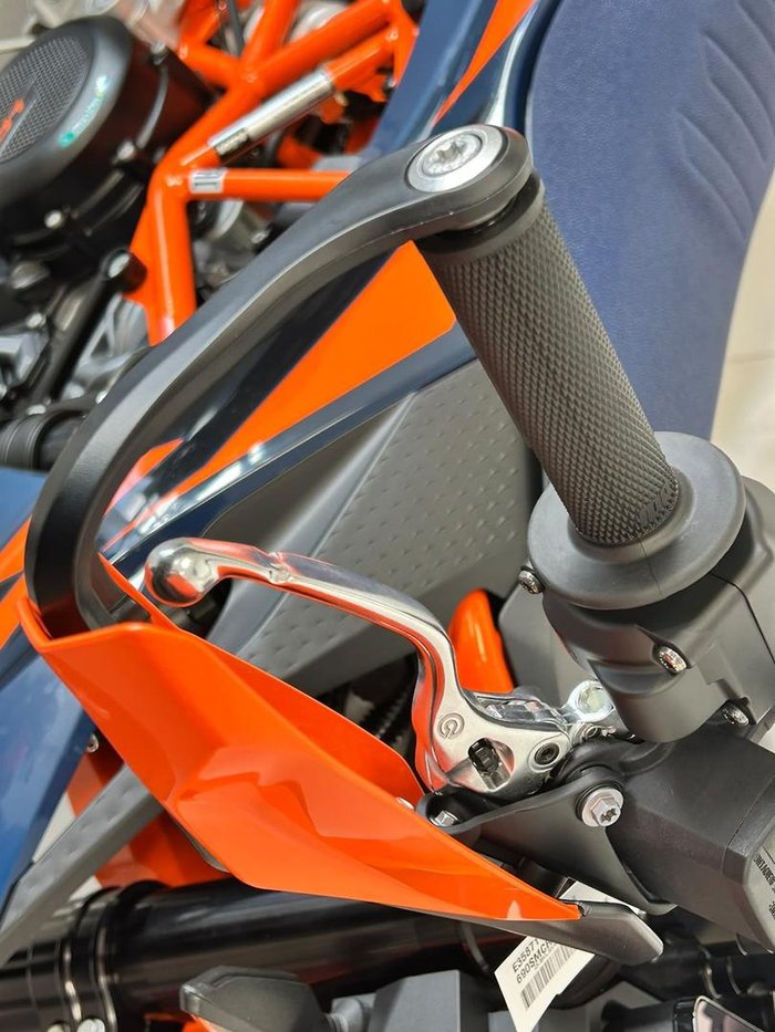 2026 KTM 690 SMC R SMC Orange