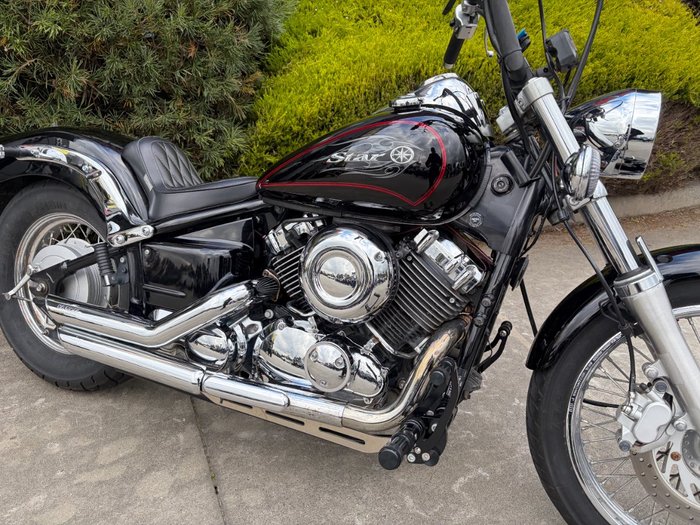 2010 Yamaha XVS650 V-STAR CUSTOM Black