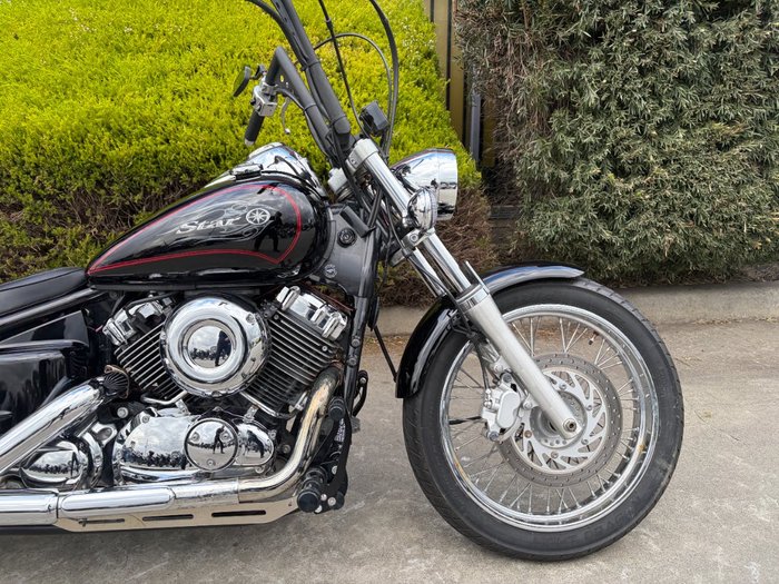 2010 Yamaha XVS650 V-STAR CUSTOM Black
