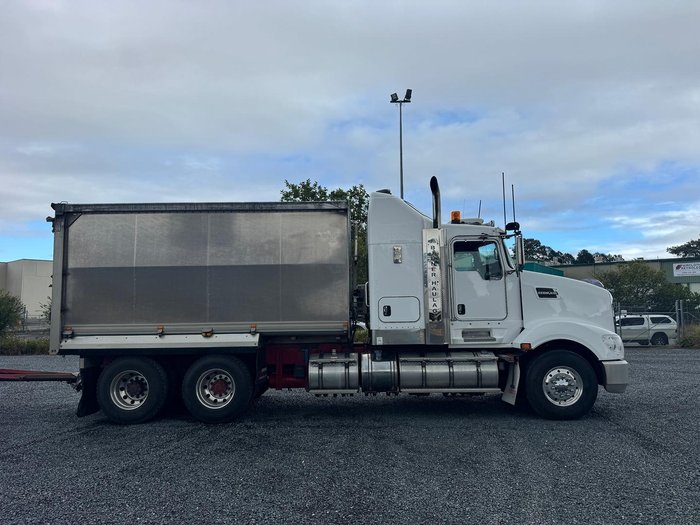 2014 Kenworth T600 Series T609