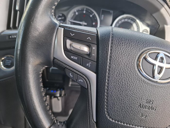 2017 Toyota Landcruiser VX