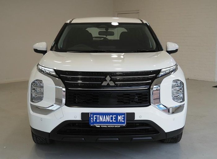 2024 Mitsubishi Outlander ES