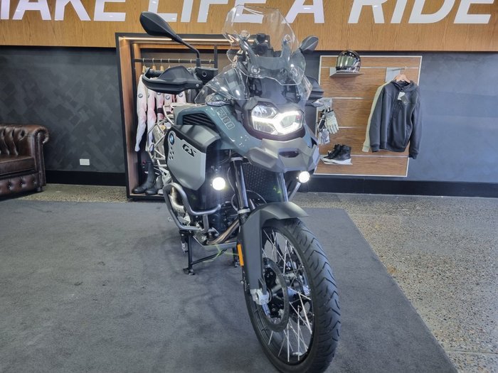 2026 BMW Motorrad F 900 GS ADVENTURE RIDE PRO N4V Sage Green Metallic