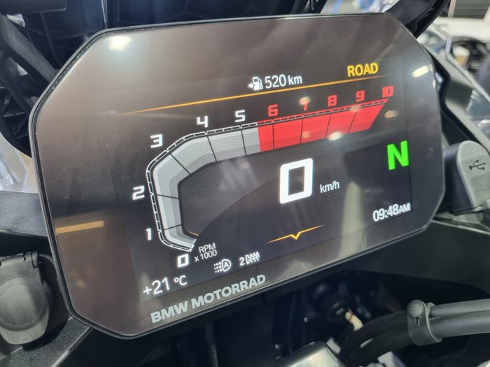 2026 BMW Motorrad F 900 GS ADVENTURE RIDE PRO N4V Sage Green Metallic