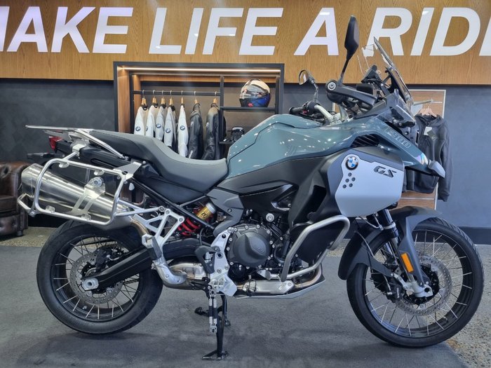 2026 BMW Motorrad F 900 GS ADVENTURE RIDE PRO N4V Sage Green Metallic