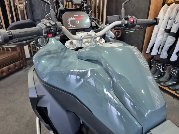 2026 BMW Motorrad F 900 GS ADVENTURE RIDE PRO N4V Sage Green Metallic
