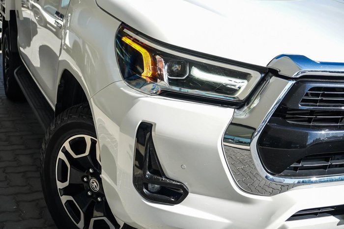 2022 Toyota Hilux SR5