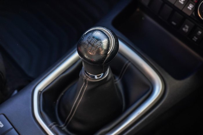 2022 Toyota Hilux SR5